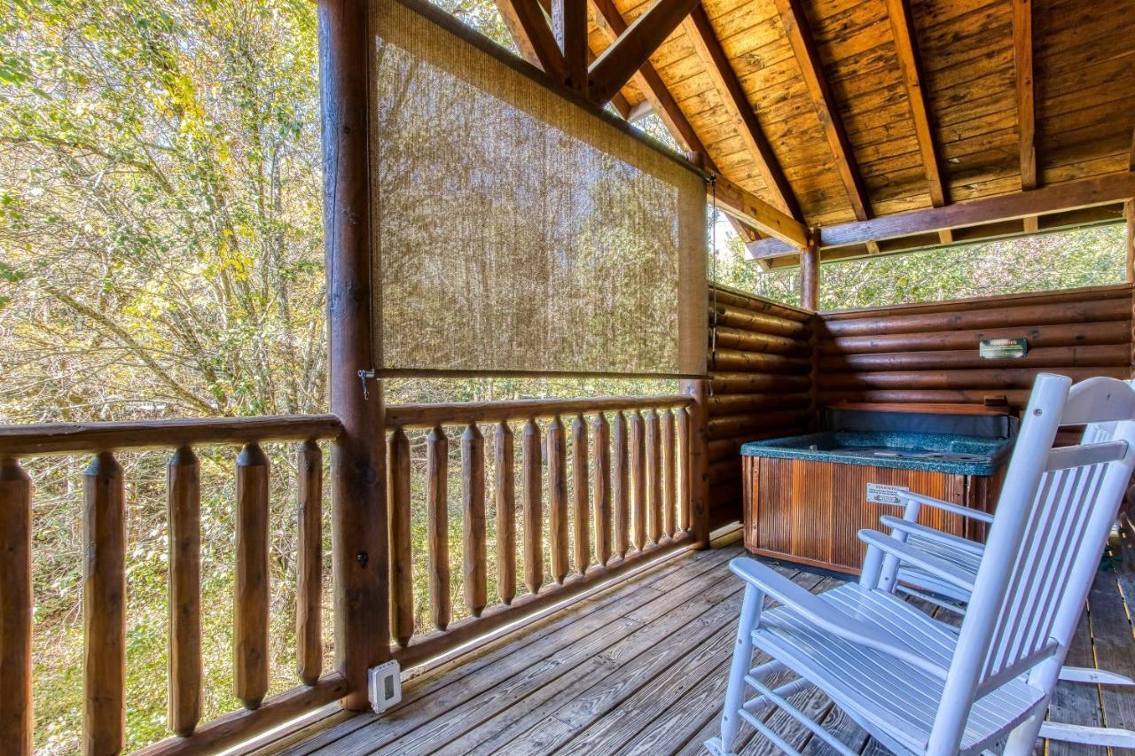 Dog Friendly, Romantic Mtn Getaway Hot Tub Pool Gatlinburg Esterno foto