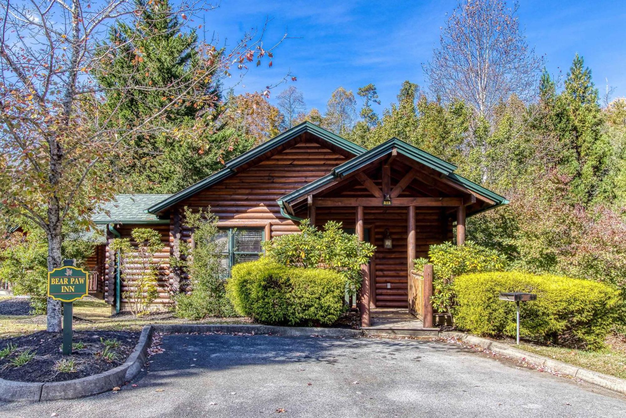 Dog Friendly, Romantic Mtn Getaway Hot Tub Pool Gatlinburg Esterno foto