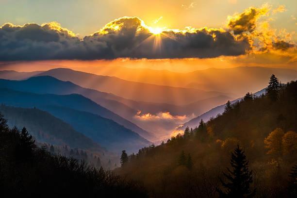 Dog Friendly, Romantic Mtn Getaway Hot Tub Pool Gatlinburg Esterno foto